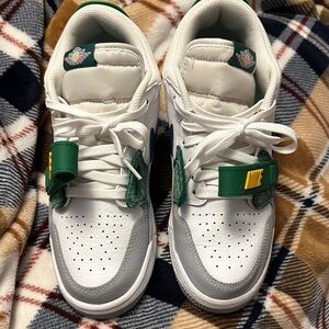 Nike Air Jordan Kids White and Green Sneakers with Yellow Highlights 7y 8.5w.